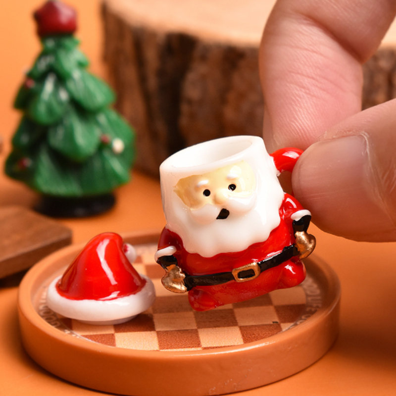 Resin Art And Decor - Mini Noel Baba Çay Fincanı Süsü